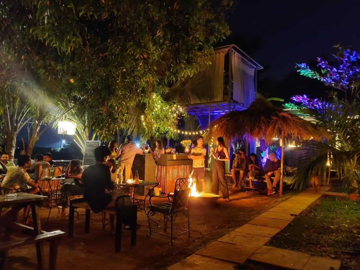 أنجونا Wonderland Hostel المظهر الخارجي الصورة