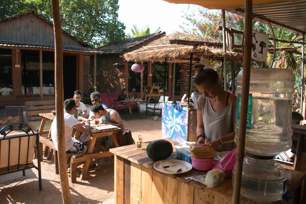 أنجونا Wonderland Hostel المظهر الخارجي الصورة