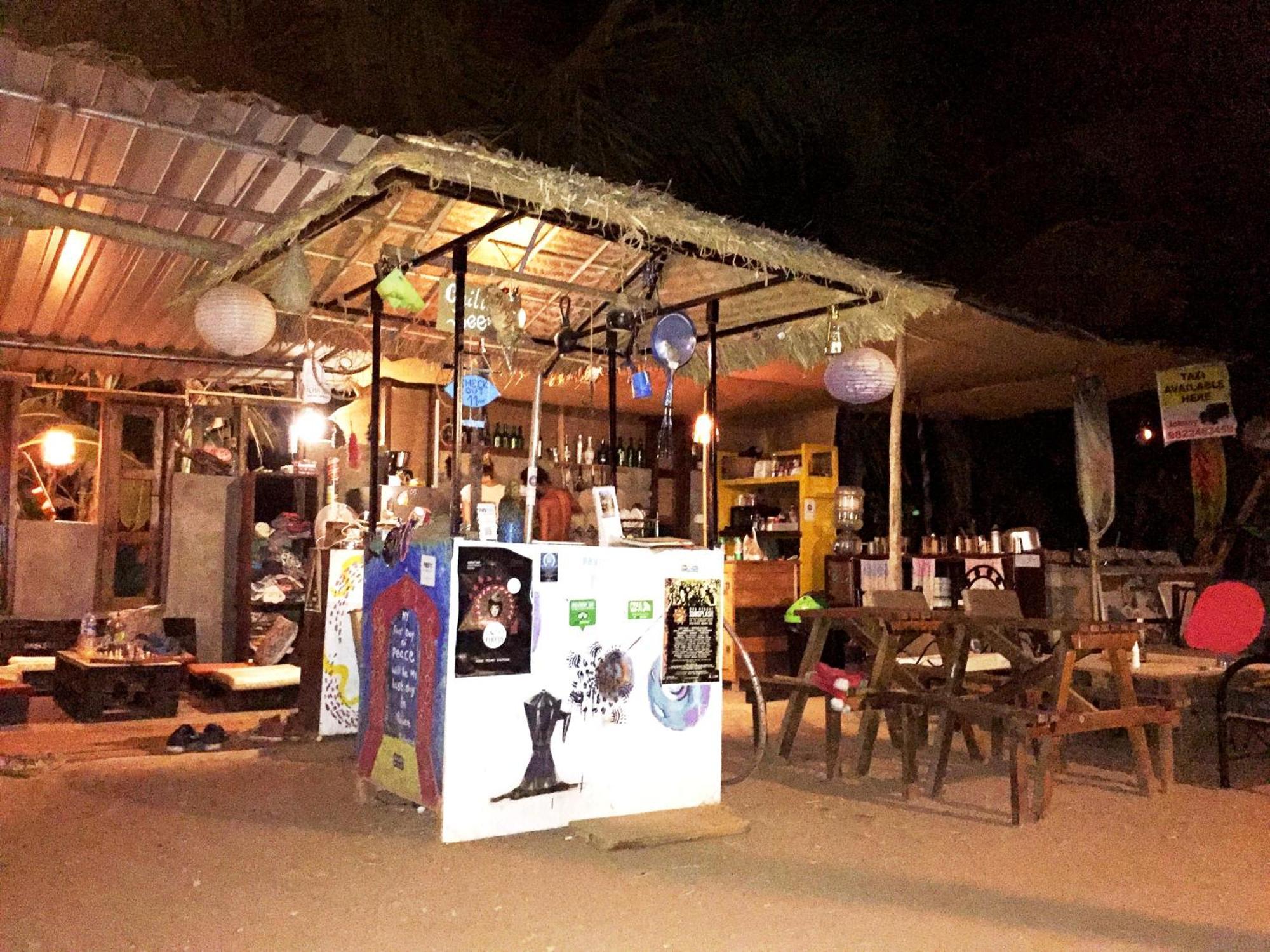 أنجونا Wonderland Hostel المظهر الخارجي الصورة