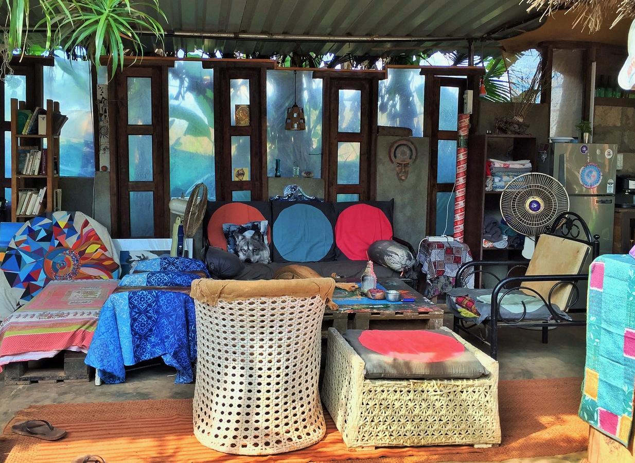 أنجونا Wonderland Hostel المظهر الخارجي الصورة