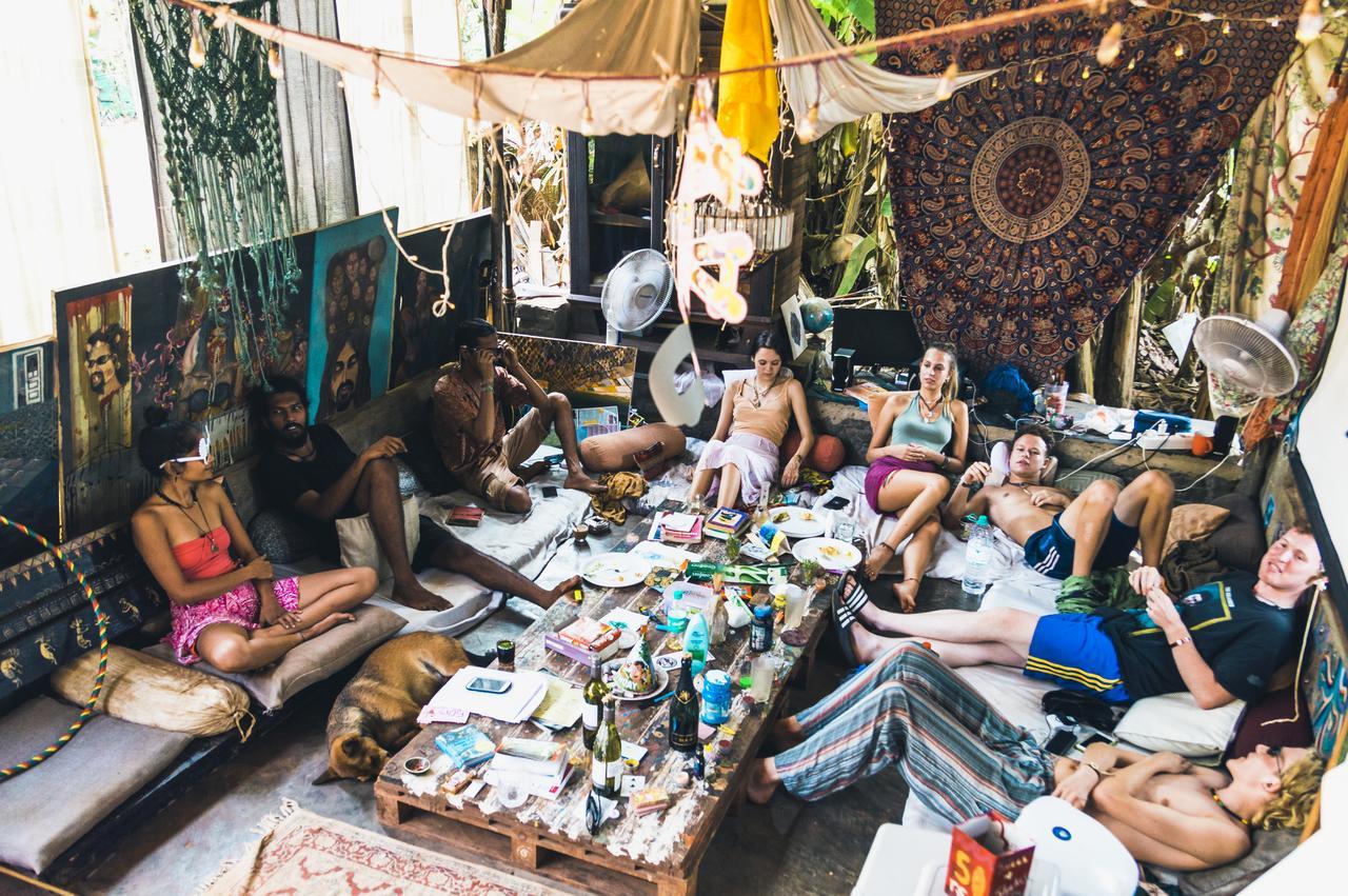 أنجونا Wonderland Hostel المظهر الخارجي الصورة
