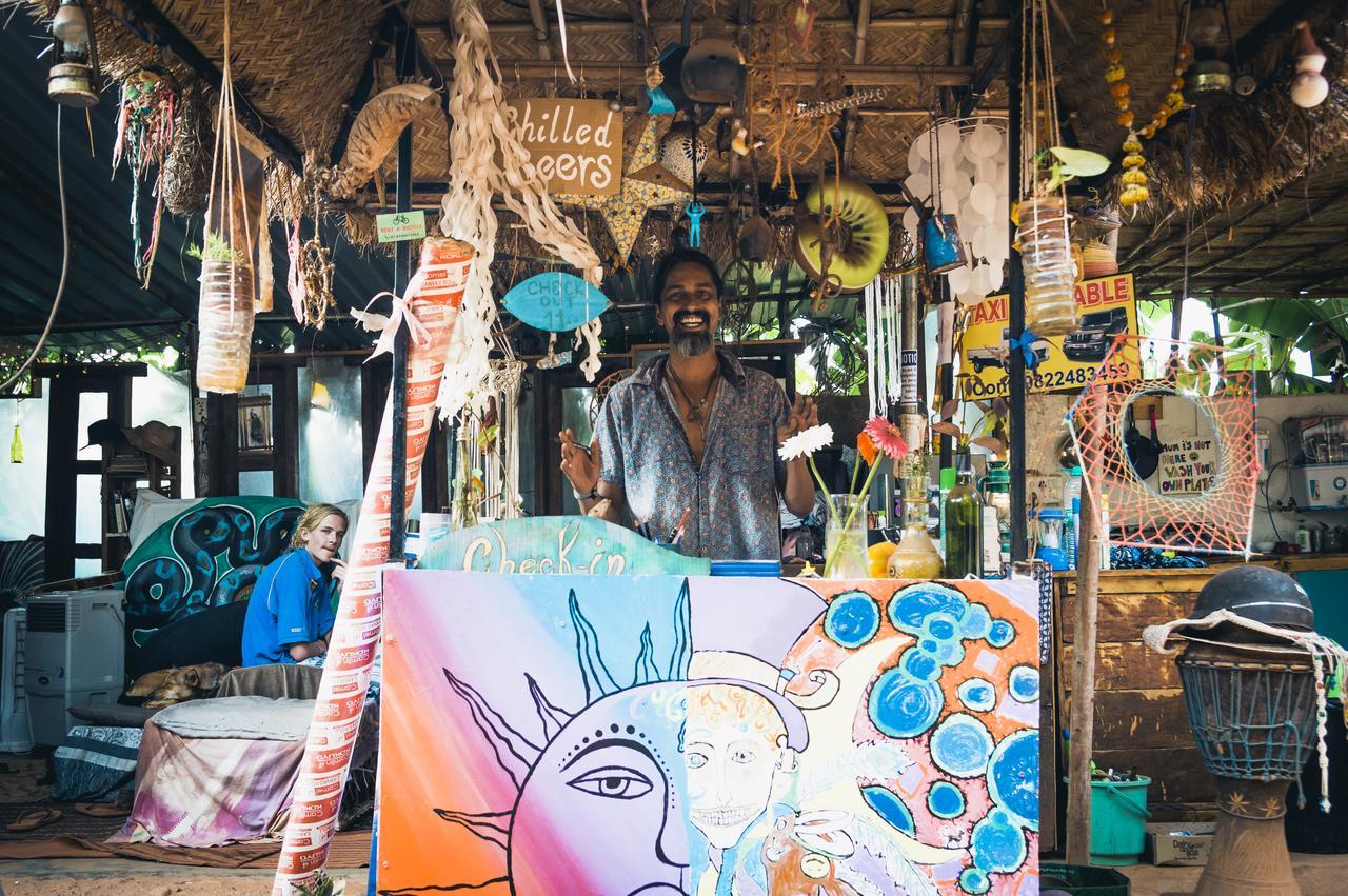 أنجونا Wonderland Hostel المظهر الخارجي الصورة