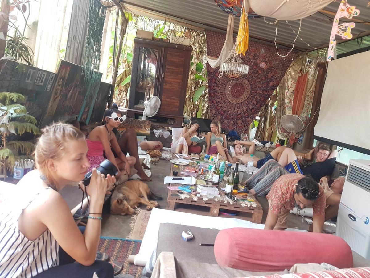أنجونا Wonderland Hostel المظهر الخارجي الصورة