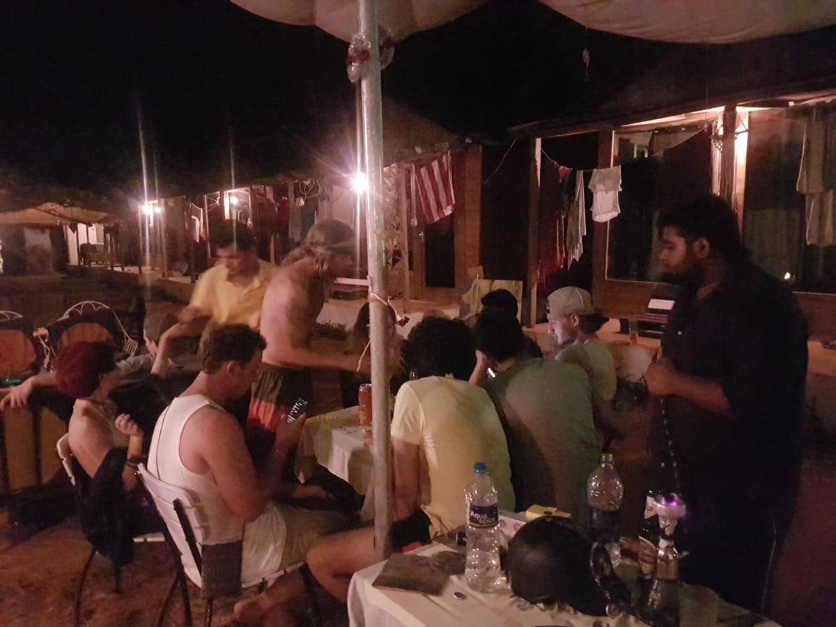 أنجونا Wonderland Hostel المظهر الخارجي الصورة