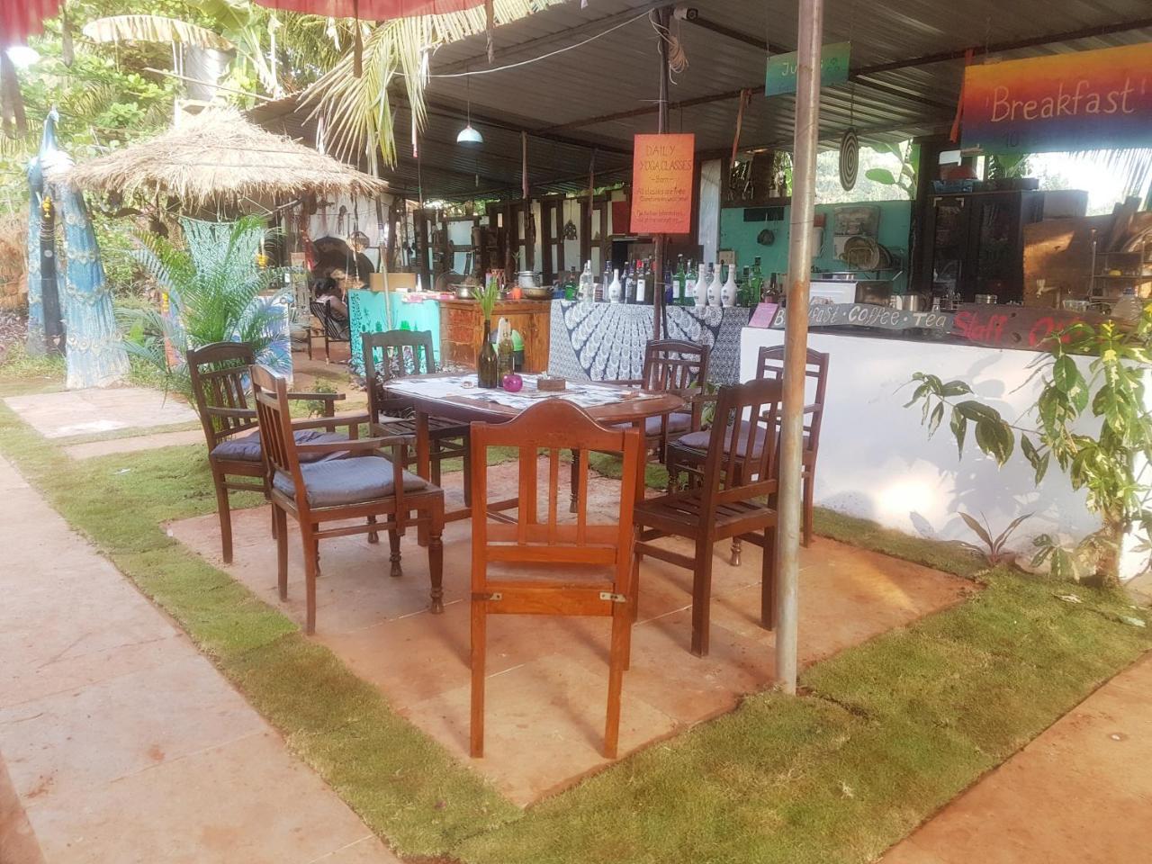 أنجونا Wonderland Hostel المظهر الخارجي الصورة