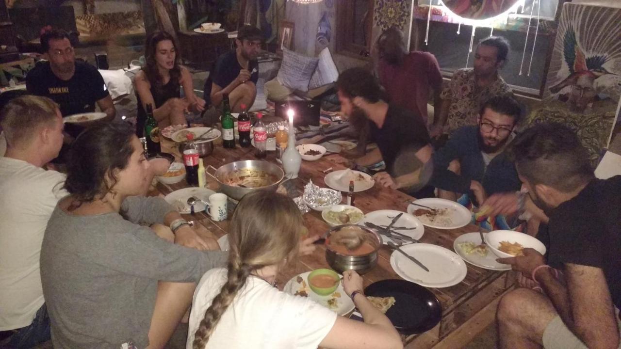 أنجونا Wonderland Hostel المظهر الخارجي الصورة