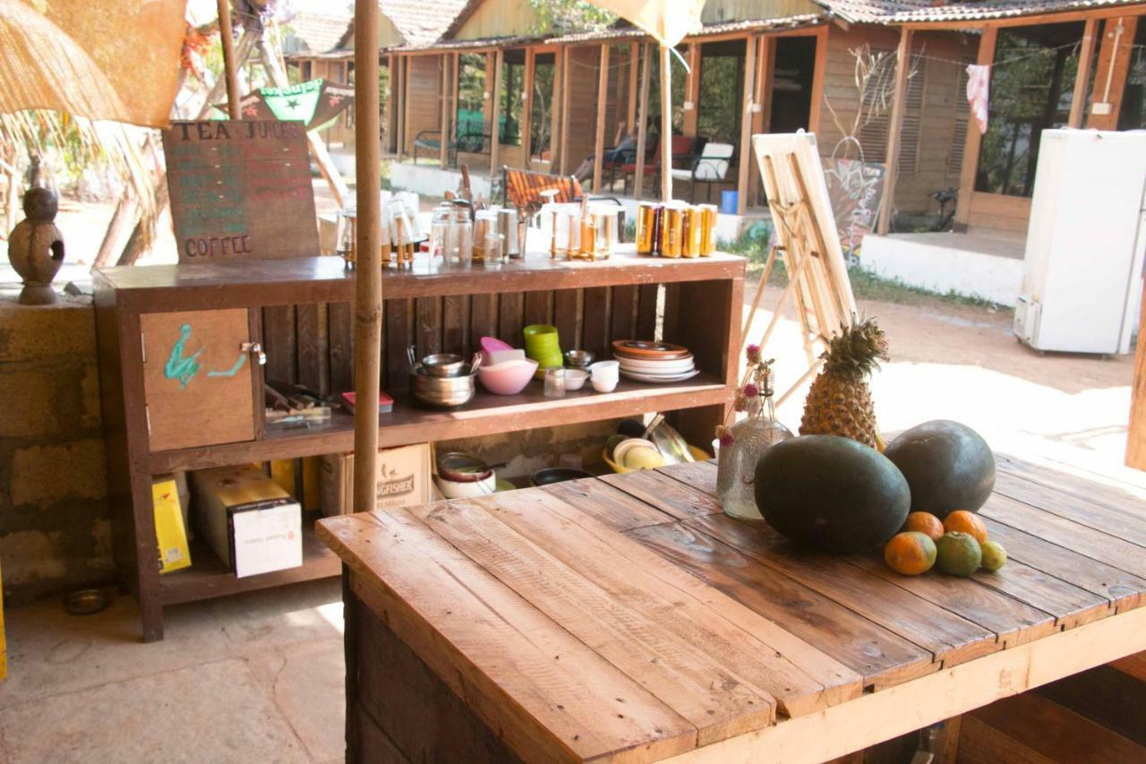 أنجونا Wonderland Hostel المظهر الخارجي الصورة