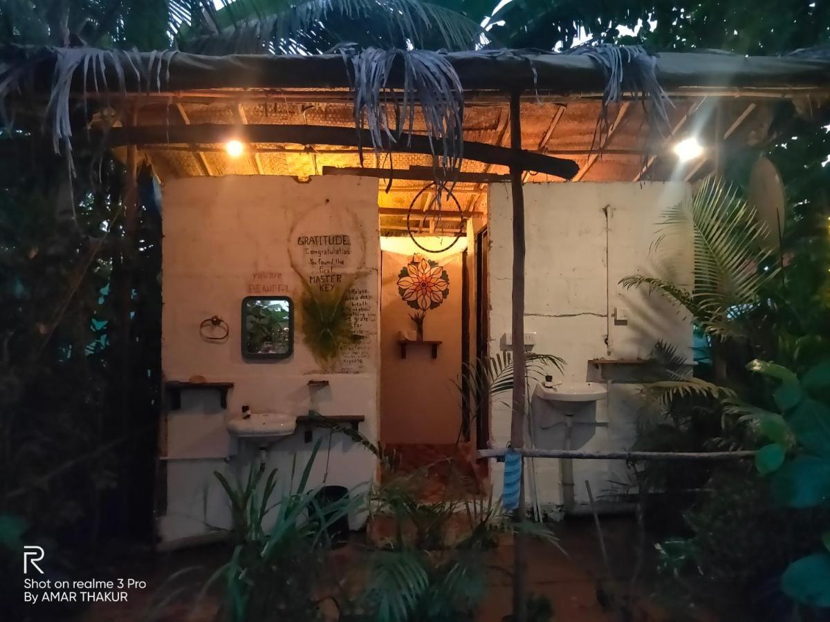 أنجونا Wonderland Hostel المظهر الخارجي الصورة